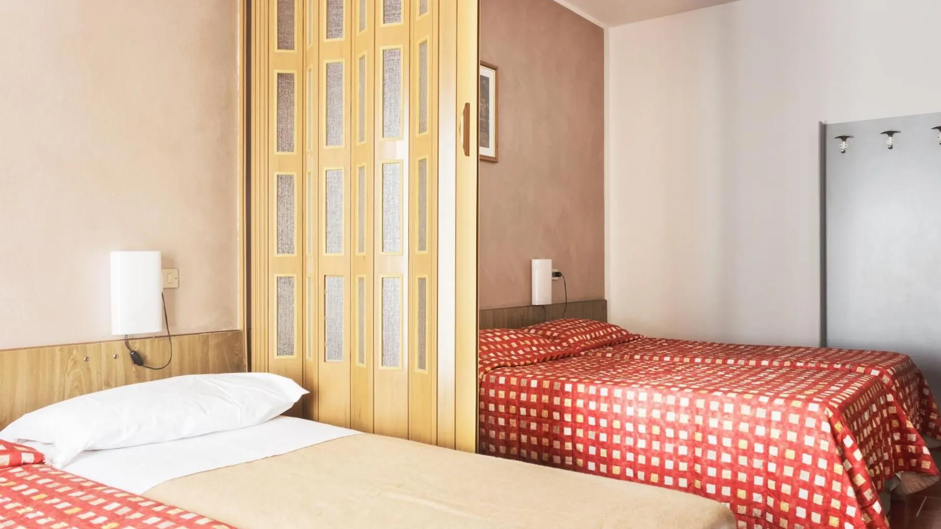 ***  Surf Hotel Pier - Montagnoli Group Limone sul Garda Italien