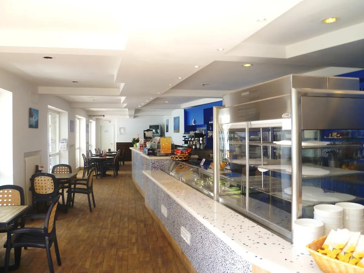 ***  לימונה סול גרדה Surf Hotel Pier - Montagnoli Group איטליה